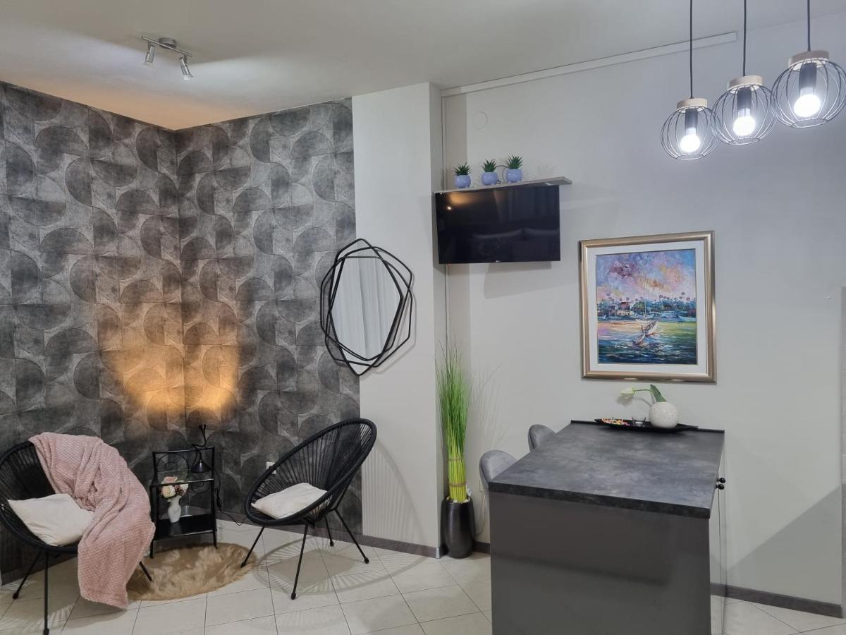 Onlystudio With Free Parking Zadar Exterior photo